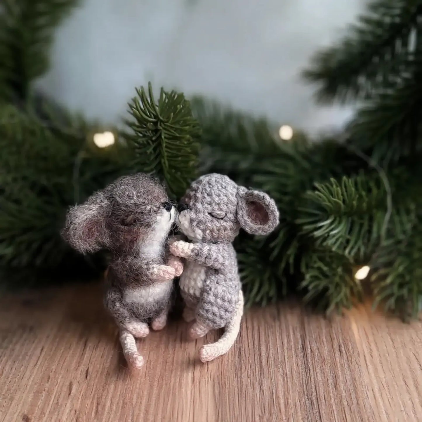 Mouse in the Clock – Christmas Amigurumi Crochet Pattern (PDF)